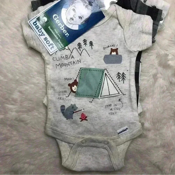 Gerber 3 Pack  Onesies New With Tags Size Preemie - Picture 2 of 16